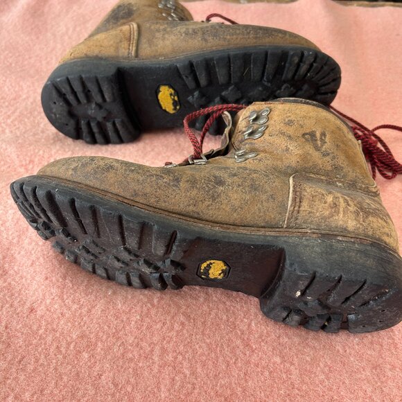 VASQUE HIKING BOOTS - size 9 1/2 - Picture 9 of 10